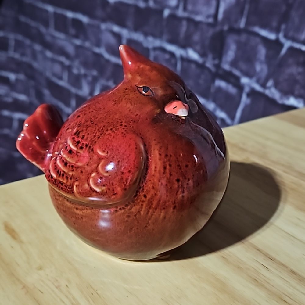 Ceramic 🎁 Red Cardinal Figurine